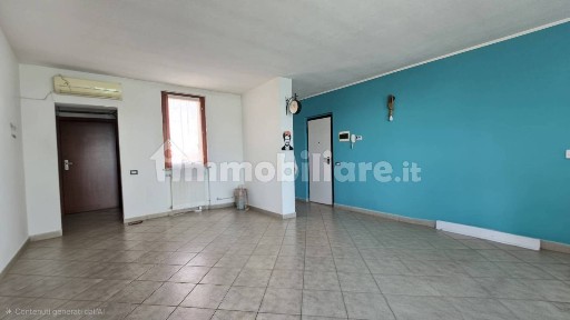 Trilocale via Sallustio 4, Pizzighettone