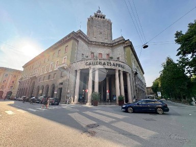 Quadrilocale corso Cavour 7, Centro, Cremona