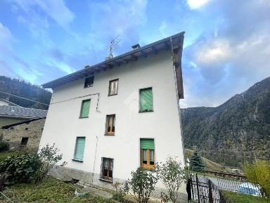 Sondalo, Via frontale, 17