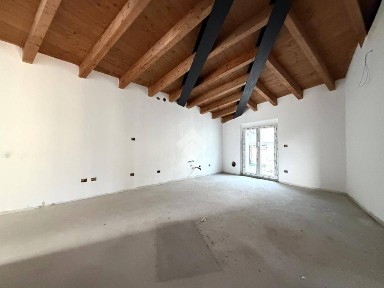 Soncino, Via Benzoni, 2