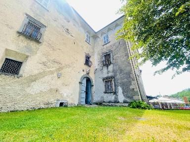 Quadrilocale via Carlo Besta, Centro, Teglio