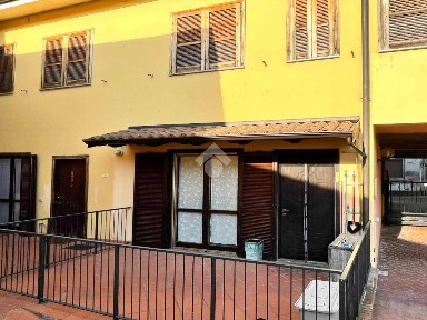 Bilocale via Dante Alighieri 9, Centro, Bagnolo Cremasco