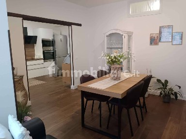 Trilocale via Toti 18, Centro, Sondrio