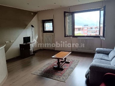 Quadrilocale via Aldo Moro 22, Centro, Sondrio