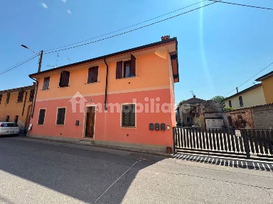 Trilocale via Crotti 64, Sesto Cremonese, Sesto ed Uniti