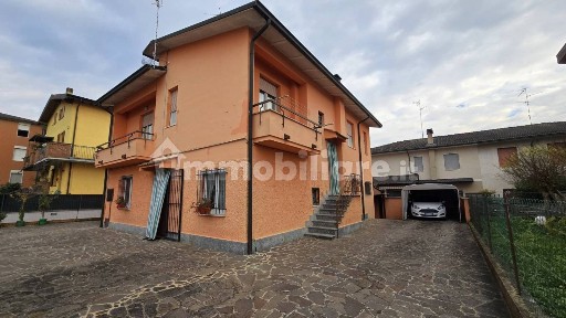 Quadrilocale via Tito Speri, 15, Centro, Pizzighettone
