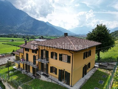 Trilocale via Rogola 28, Centro, Dubino