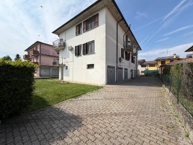 Trilocale via mussi 7, Quintano