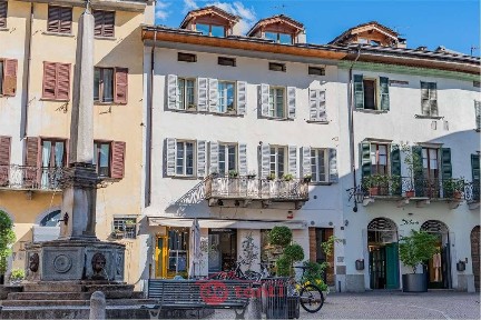 Bilocale piazza R. Pestalozzi, Centro, Chiavenna