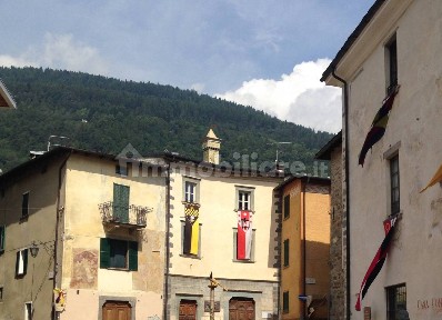 Bilocale via San Silvestro 1, Centro, Teglio