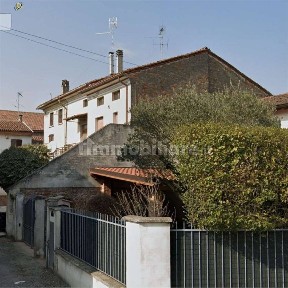 Appartamento all'asta via Mazzini, Pescarolo ed Uniti