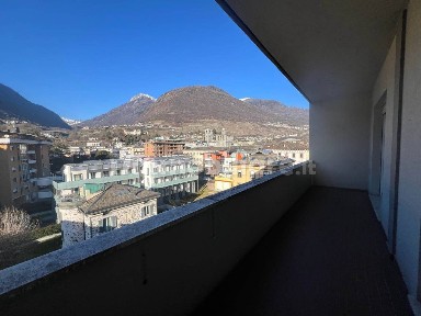 Appartamento via Pio Rajna, Centro, Sondrio