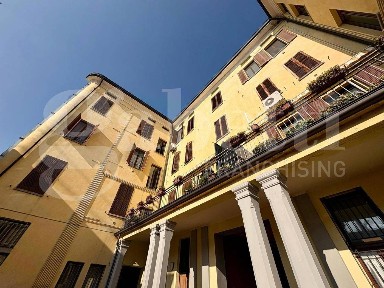 Quadrilocale via Dante, 45, Centro, Cremona