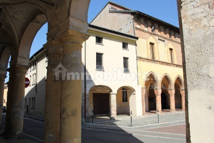 Trilocale via Giuseppe Garibaldi 49, Centro, Pizzighettone