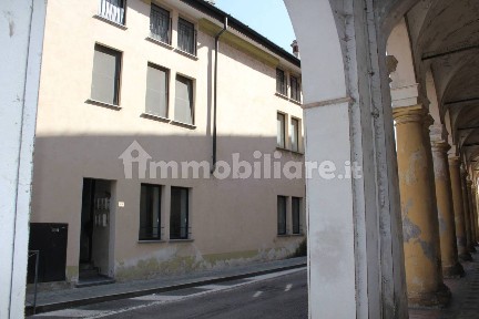 Trilocale via Giuseppe Garibaldi 49, Centro, Pizzighettone