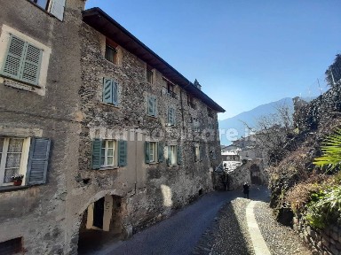 Sondrio, Via Scarpatetti