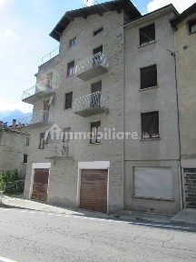 Appartamento da ristrutturare, secondo piano, Centro, Lanzada
