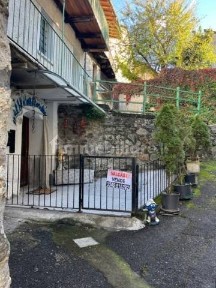 Bilocale frazione Ponchiera 201, Ponchiera, Sondrio
