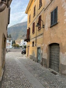 Appartamento via San Carlo, Centro, Tirano
