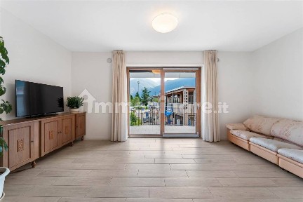 Trilocale campo sportivo, Centro, Chiavenna