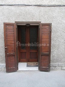 Trilocale buono stato, piano terra, Centro, Teglio