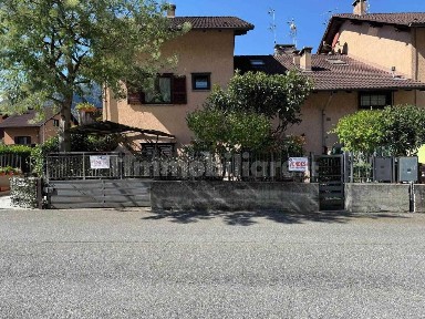 Trilocale via Liberto della Briotta 237, Centro, Novate Mezzola