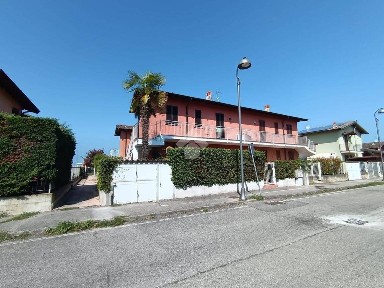 Bilocale via Aldo Moro 58, Izano