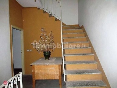 Trilocale via Valli, Centro, Teglio