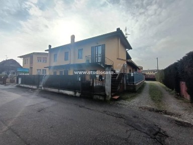 Trilocale via Xxv Aprile, Centro, Castelleone