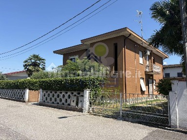 San Daniele Po, via Amilcare Ponchielli 14/b