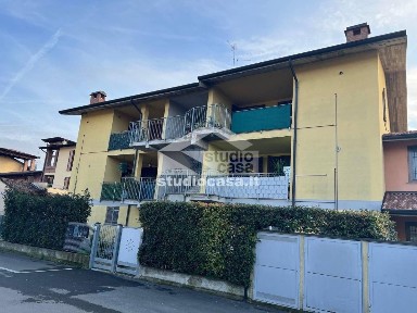 Trilocale via Colbert, Centro, Sergnano