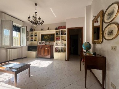 Trilocale buono stato, piano terra, Centro, Sergnano