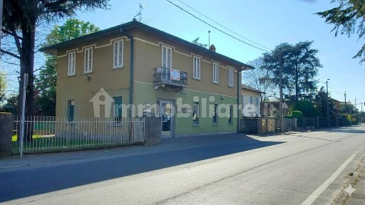 Quadrilocale via Lodi 7, Centro, Dovera