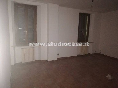 Trilocale buono stato, primo piano, Centro, Castelleone