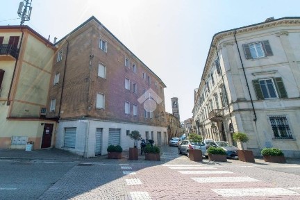 Trilocale via Torino 15, Centro, Casale Monferrato