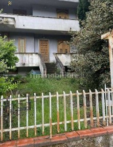 Villetta a schiera all'asta via Campi 29, Monteforte Irpino
