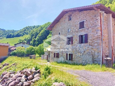 Terratetto unifamiliare 180 m², buono stato, Centro, Clusone