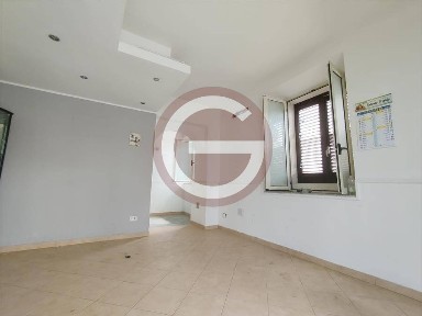 Attività commerciale in Affitto