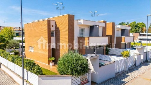Villa a schiera via Elsa Morante, 13, Morbidina - Cuneo, Carpi