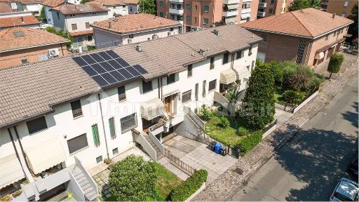 Villa a schiera via renzo guaitoli, 48, Cibeno, Carpi