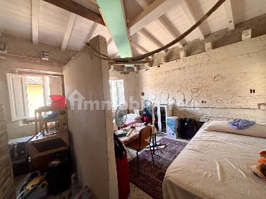 Bilocale via Tomba 4, Centro Storico, Pistoia