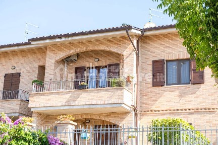 Osimo, Via Ferrari, 6