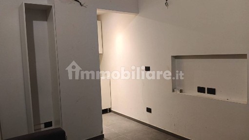 Monolocale via Cesare Lombroso 24, San Salvario - Baretti, Torino