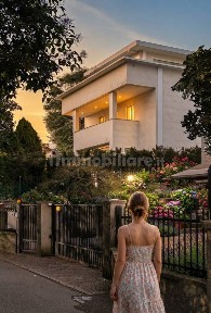 Villa unifamiliare viale Sant'Antonio 32, Casbeno, Varese