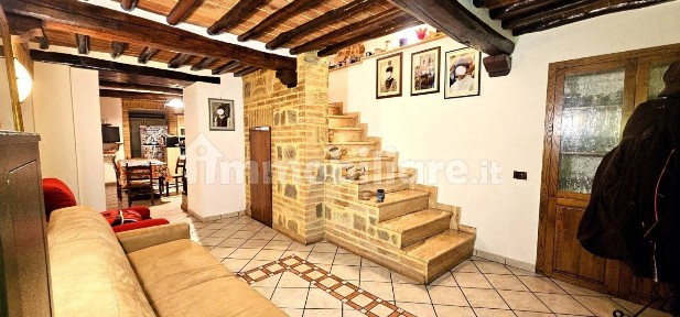 Montalcino, via moglio, 56