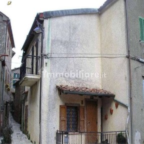 Castiglione d'Orcia, Via Due Sentieri 23-25