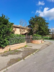 Appartamento all'asta via della Mercanzia 51, Siena