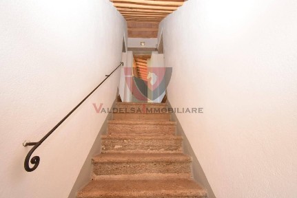 Poggibonsi, Località Gavignano, 24