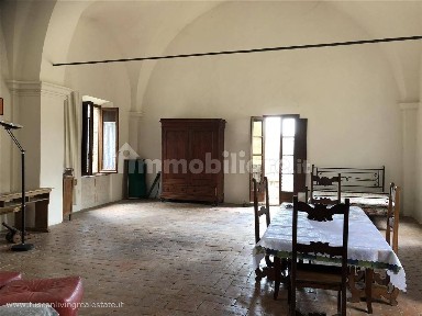 Trilocale piazza Santa Chiara, Centro, Sarteano