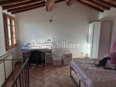 Sinalunga, Località Santarello